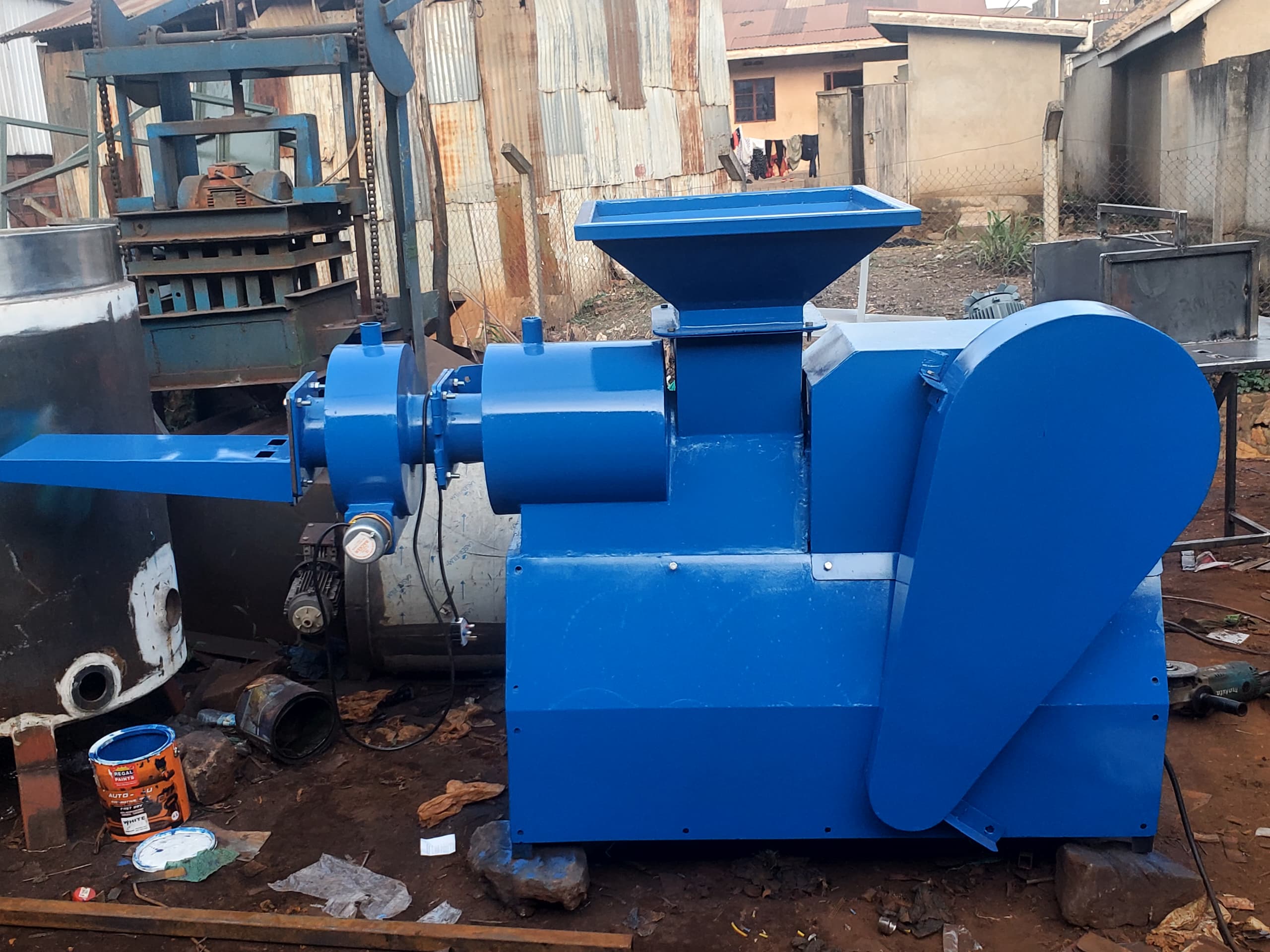 LogoKupa Machinery Uganda — certified steel fabrication & welding experts. We build industrial steel structures, heavy-duty metal works, and cost-effective fabrication for warehouses, factories, and commercial buildings across Uganda & East Africa.